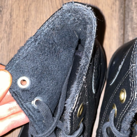 NWOB leather converse high tops - Picture 2 of 3